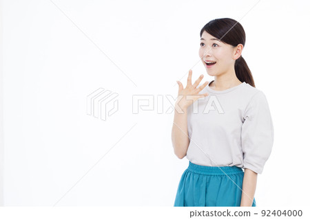 笑著驚訝的三十多歲的女人 92404000