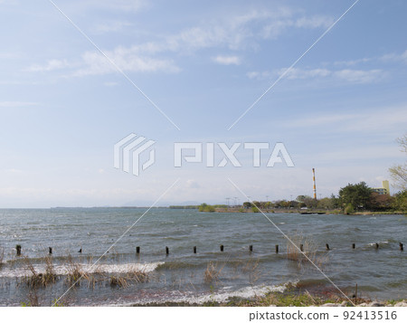 A warm spring day, a view of the clear blue sky and Lake Biwa 92413516
