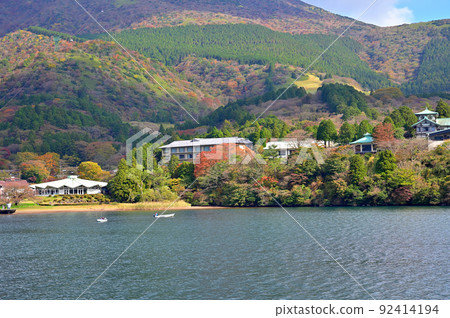 Autumn leaves of Lake Ashi, Hakone Autumn leaves of Lake Ashi, Hakone 92414194