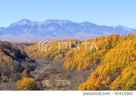 Beautiful Yatsugatake Nobeyama Plateau in late autumn 92414362