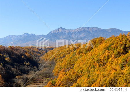 深秋美麗的八岳野邊山高原 深秋美麗的八岳野邊山高原 92414544