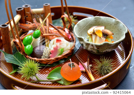 Autumn kaiseki course of Japanese cuisine, appetizer serving image Autumn kaiseki course of Japanese cuisine, appetizer serving image 92415064