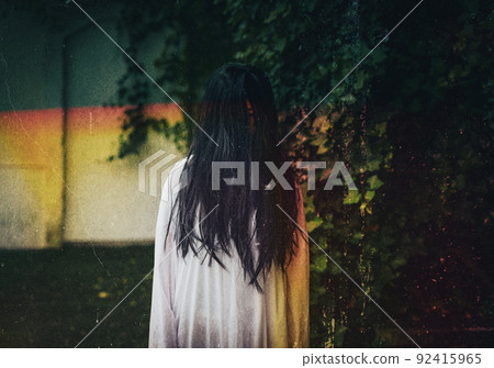 Ghost image Ghost image 92415965