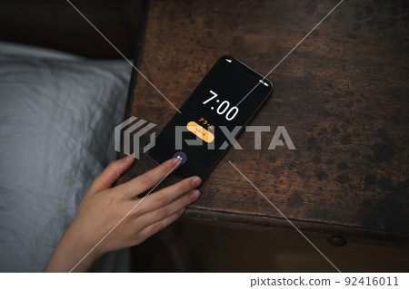 手停止智能手機的警報 92416011