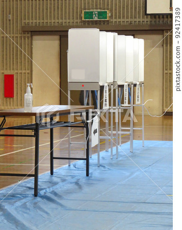 Polling place 92417389