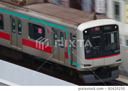 [DT]東急田園都市線5000系列（東武伊勢崎線直接） 92420250