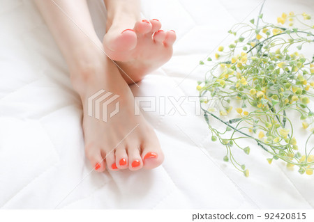 Foot care pedicure 92420815