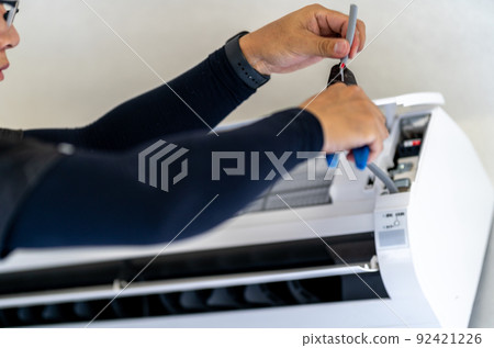 Air conditioner installation work Indoor unit wiring Air conditioner installation work Indoor unit wiring 92421226