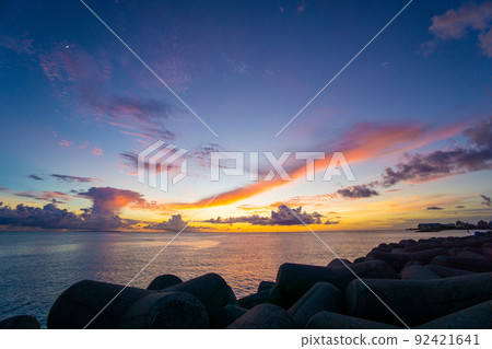 沖繩縣日落魔法時刻海景 沖繩縣日落魔法時刻海景 92421641