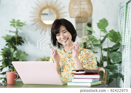 Female telework remote work remote meeting Female telework remote work remote meeting 92422973