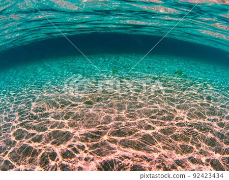 西西海灘 92423434