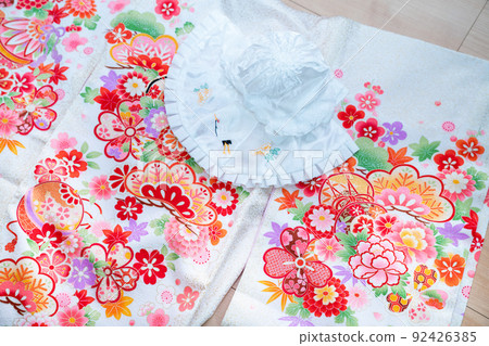 參拜神社時穿的和服照片。 參拜神社時穿的和服照片。 92426385