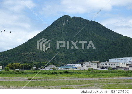 Mt. Mikami seen over the Yasu River in Shiga Prefecture Mt. Mikami seen over the Yasu River in Shiga Prefecture 92427402