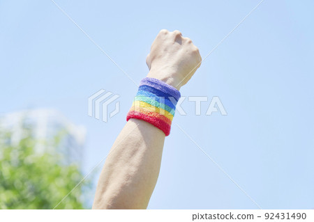 一個沒有臉就舉起拳頭的性少數男人 92431490