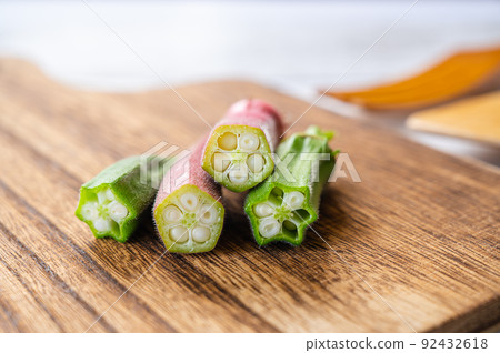 兩種秋葵 兩種秋葵 92432618