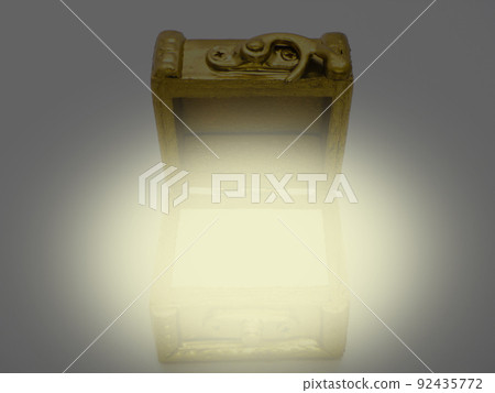 Treasure chest in dim light Treasure chest in dim light 92435772