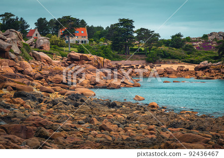 Rocky Atlantic ocean coastline with beautiful granite stones, Ploumanach, France 92436467