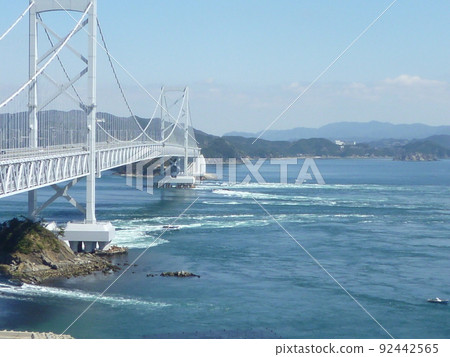 Akashi Kaikyo Bridge Akashi Kaikyo Bridge 92442565