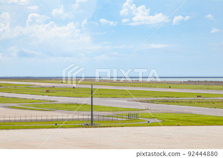 新潟機場之旅/接送甲板（跑道和日本海）的風景 92444880
