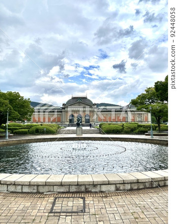 A trip around the Kyoto National Museum 92448058