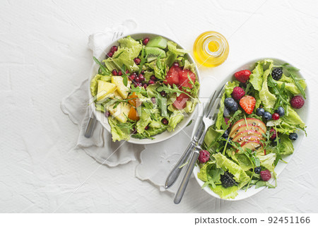 Salad fruit 92451166