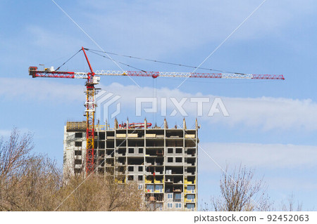 Lifting crane. Construction of high structures. Rise to height. 92452063