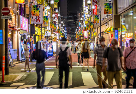 日本東京城市景觀 超過 180,000 人,是日本有史以來的最高人數。 Nightmare BA.5 ...東京第一個超過30,000。繁忙的新橋西口街 = 7 月 21 日 日本東京城市景觀 超過 180,000 人,是日本有史以來的最高人數。 Nightmare BA.5 ...東京第一個超過30,000。繁忙的新橋西口街 = 7 月 21 日 92462131