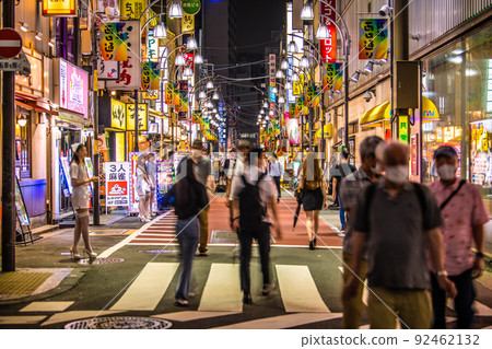 日本東京城市景觀 超過 180,000 人,是日本有史以來的最高人數。 Nightmare BA.5 ...東京第一個超過30,000。繁忙的新橋西口街 = 7 月 21 日 日本東京城市景觀 超過 180,000 人,是日本有史以來的最高人數。 Nightmare BA.5 ...東京第一個超過30,000。繁忙的新橋西口街 = 7 月 21 日 92462132