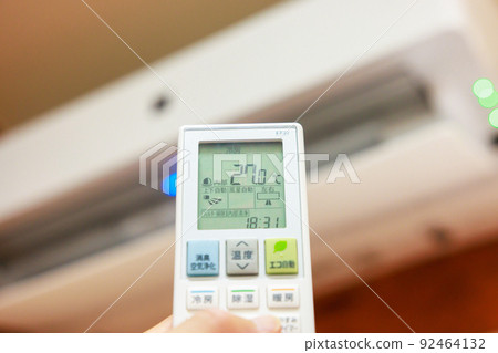 Air conditioner set at 27 ℃ 92464132