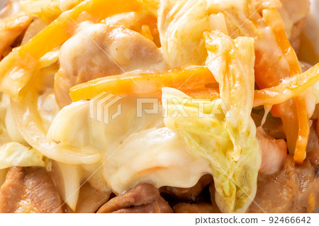 Cheese Dakgalbi (Korean style stir-fried chicken and vegetables with cheese) is added. 92466642