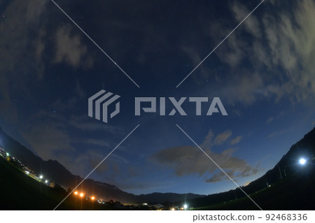 Hakushu-cho, Hokuto City, summer evening, spring triangle and spring triangle leaning west 92468336