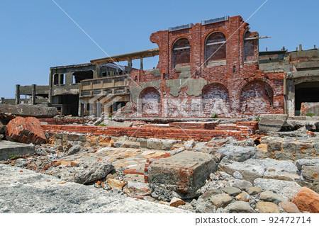 Nagasaki Prefecture / Gunkanjima (Hashima) Landing landscape General office ruins (surroundings) 92472714