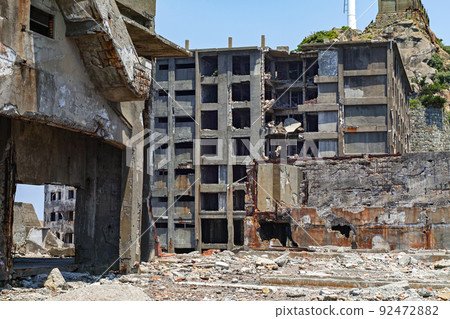 Nagasaki Prefecture / Gunkanjima (Hashima) Landing scenery Around No. 30 reinforced concrete high-rise housing, which is said to be the oldest in Japan Nagasaki Prefecture / Gunkanjima (Hashima) Landing scenery Around No. 30 reinforced concrete high-rise housing, which is said to be the oldest in Japan 92472882