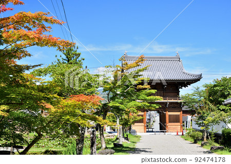 Daishi Niu [Woman Takano Tanjoyama "Jingu-ji Seijoin"] (Niomon) [Taki-cho, Taki-gun, Mie Prefecture] 92474178