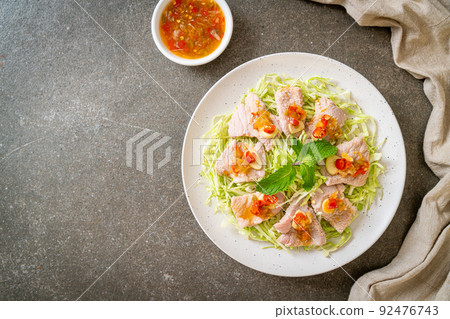 Boiled Pork with Lime Garlic and Chili Sauce 92476743