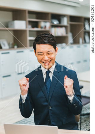 商務人士 92481202