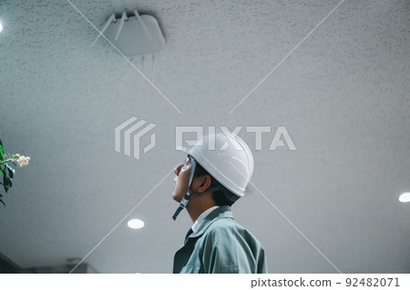 檢查 打勾 支票 92482071