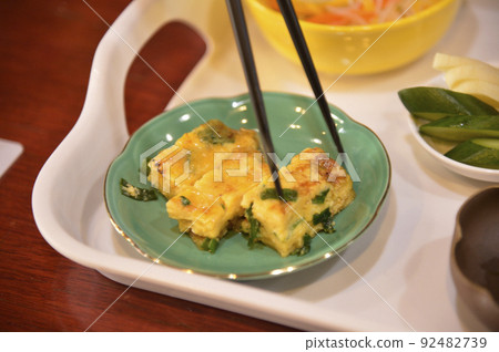 設置早餐 92482739