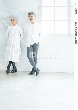 灰髮的資深夫婦 灰髮的資深夫婦 92486594