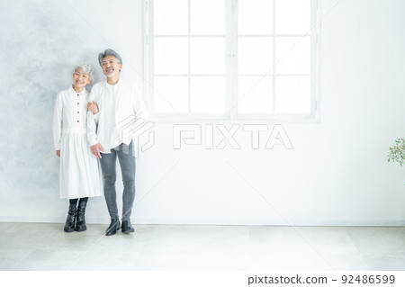 灰髮的資深夫婦 92486599