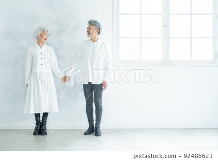灰髮的資深夫婦 灰髮的資深夫婦 92486621