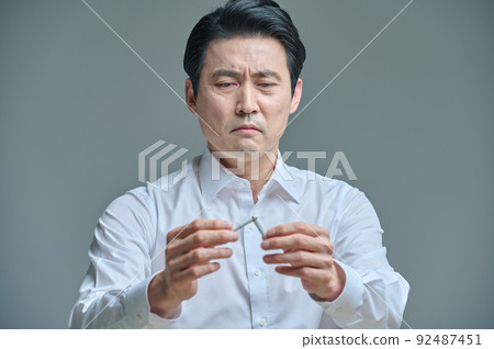 Cigarette, Smoking, No Smoking, Man, Office Worker, Middle Age, 40s Cigarette, Smoking, No Smoking, Man, Office Worker, Middle Age, 40s 92487451