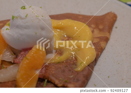 檸檬奶油菜縐 92489127