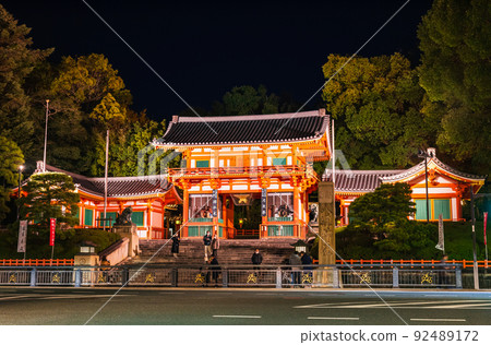 Kyoto Night Yasaka Shrine West Tower Gate 92489172
