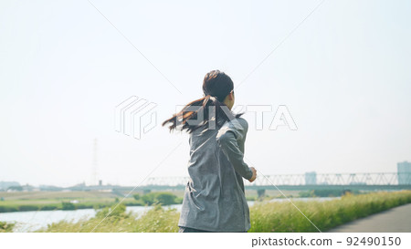 running woman 92490150