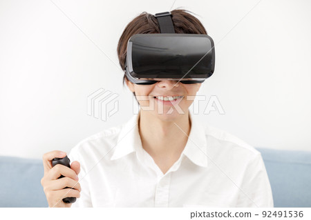 Man playing VR 92491536