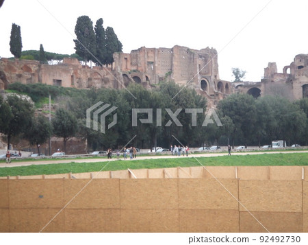 Italian scenery 92492730