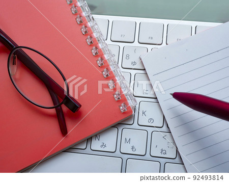 Business image of notebook, personal computer, glasses (female) Business image of notebook, personal computer, glasses (female) 92493814