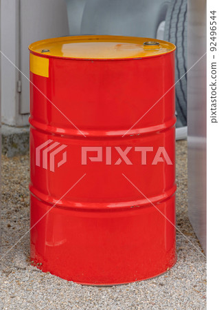 Red Oil Barrel 92496544