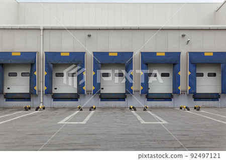Loading Bay 92497121